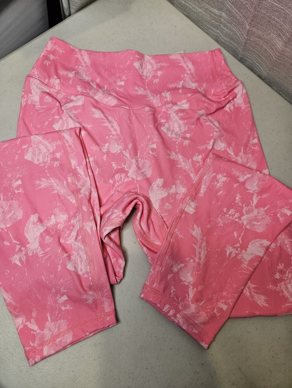 2 Pair New BuffBunny Legacy Leggings Fresh & Essential Print Large - Picture 15 of 16